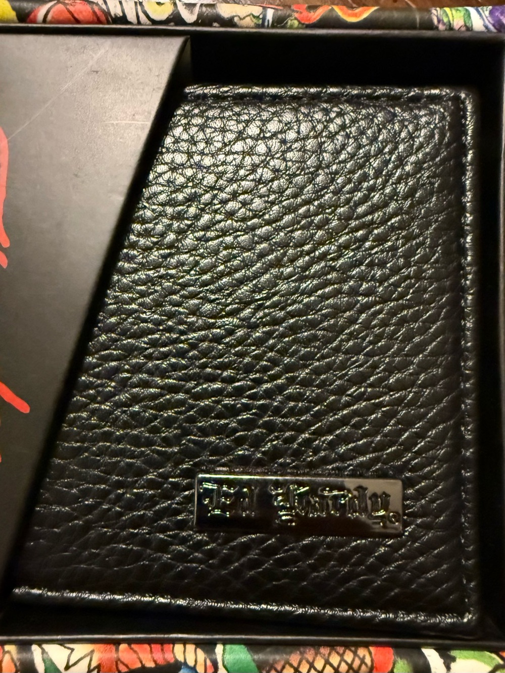 Ed Hardy Black Bifold Wallet with Branded Plaque & Gift Box - Picture 3 of 3